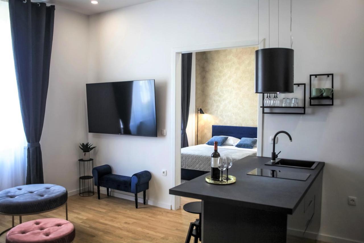 Hedone City Luxury Apartments With Free Parking Пула Екстер'єр фото