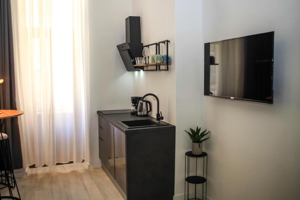 Hedone City Luxury Apartments With Free Parking Пула Екстер'єр фото