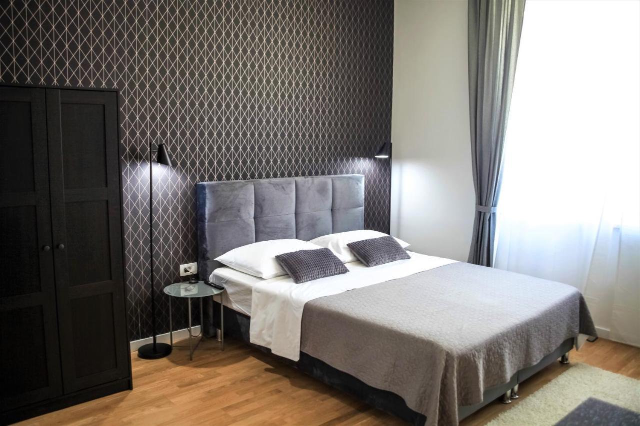 Hedone City Luxury Apartments With Free Parking Пула Екстер'єр фото